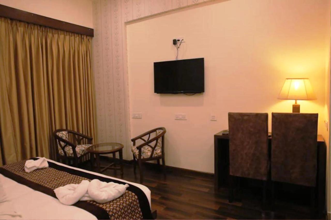 Hotel Citi Inn Grande Zirakpur Exterior photo